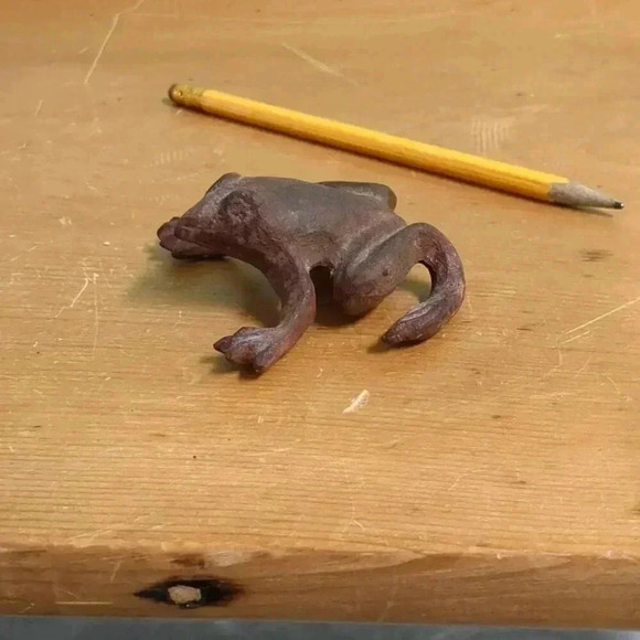 Cast Iron  Frog - Picture 2 of 5